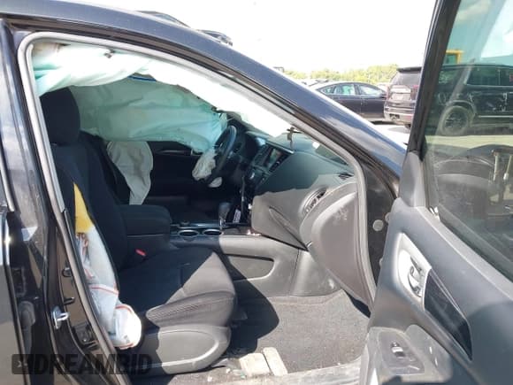 ✅ 2016 Nissan Pathfinder Platinum • VIN: 5N1AR2MM1GC668395 • Lot: 43306315. Listed on IAAI with 157,594 mi. Free auction sales archive from the USA and detailed vehicle history report at DreamBid. Image 5.