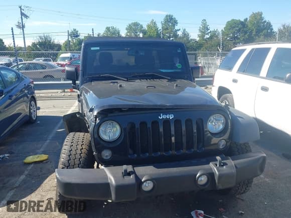 ✅ 2016 Jeep Wrangler Unlimited Sport • VIN: 1C4BJWDG9GL305554 • Lot: 43349335. Wystawiony na IAAI z przebiegiem 194 530 mil. Bezpłatny archiwum sprzedaży aukcyjnych z USA i szczegółowy raport historii pojazdu na DreamBid. Zdjęcie 12.