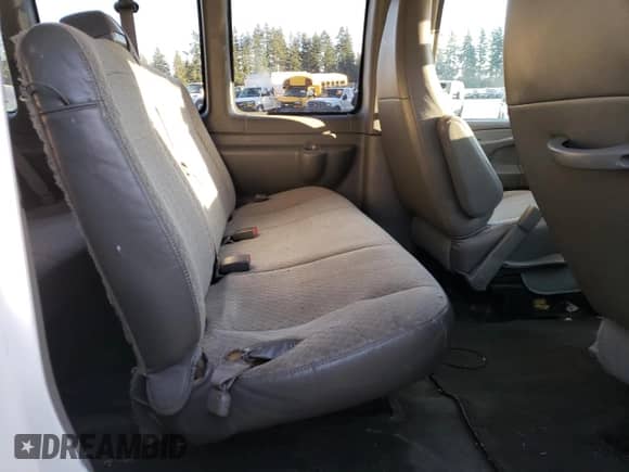 2015 Chevrolet Express Passenger LT с VIN 1GAZG1FG9F1204028, выставлен на аукционе Copart как лот 88367885 с пробегом 101 574 миль миль и Списание • Salvage title. История ставок и продаж доступна на DreamBid. Изображение 11.
