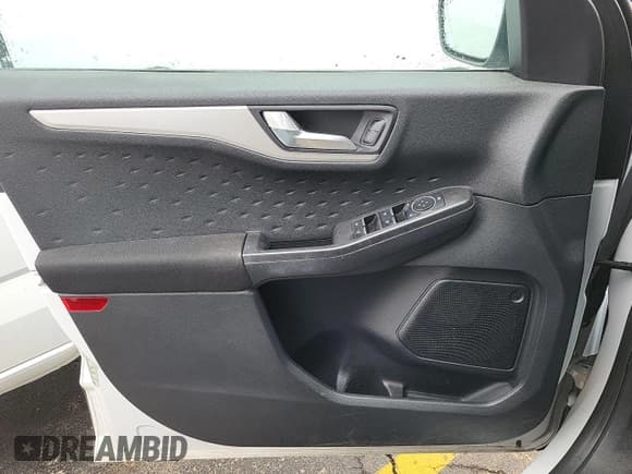 ✅ 2020 Ford Escape SE • VIN: 1FMCU9G65LUB80729 • Lot: 42190783. Listed on IAAI with 51,768 mi. Free auction sales archive from the USA and detailed vehicle history report at DreamBid. Image 1.