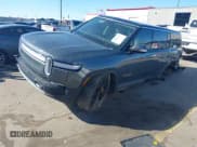 ✅ 2024 Rivian R1S Adventure • VIN: 7PDSGABAXRN031782 • Лот: 41682181. Опубликован ранее на IAAI с пробегом Не указан. Бесплатный доступ к архиву аукционных продаж из США и подробный отчёт об истории автомобиля на DreamBid. Изображение 18.