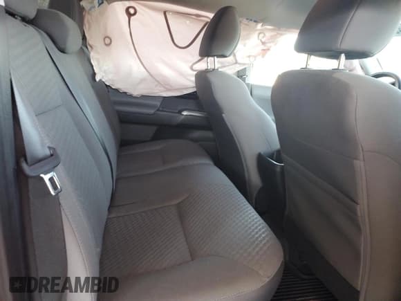 ✅ 2021 Toyota Tacoma SR5 • VIN: 3TMAZ5CN3MM152212 • Lot: 91426845. Wystawiony na Copart z przebiegiem 18 702 mil. Bezpłatny archiwum sprzedaży aukcyjnych z USA i szczegółowy raport historii pojazdu na DreamBid. Zdjęcie 10.