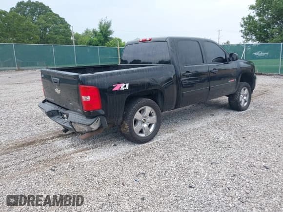 ✅ 2008 Chevrolet Silverado 1500 LTZ • VIN: 2GCFK13Y081168300 • Lot: 42696049. Listed on IAAI with 183,339 mi. Free auction sales archive from the USA and detailed vehicle history report at DreamBid. Image 4.