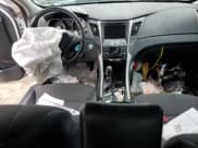 ✅ 2013 Hyundai Sonata SE • VIN: 5NPEC4AB1DH698339 • Lot: 72172644. Listed on Copart with 88,742 mi. Free auction sales archive from the USA and detailed vehicle history report at DreamBid. Image 8.