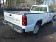 2004 Chevrolet Silverado 1500 Work Truck z VIN 1GCEC14X14Z201305, wystawiony jako IAAI lot #41619446 z przebiegiem 166 615 mil mil oraz . Historia ofert i sprzedaży dostępna na DreamBid. Obrazek 4.