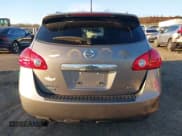 ✅ 2015 Nissan Rogue S • VIN: JN8AS5MV8FW252218 • Lot: 43790449. Wystawiony na IAAI z przebiegiem 124 686 mil. Bezpłatny archiwum sprzedaży aukcyjnych z USA i szczegółowy raport historii pojazdu na DreamBid. Zdjęcie 12.
