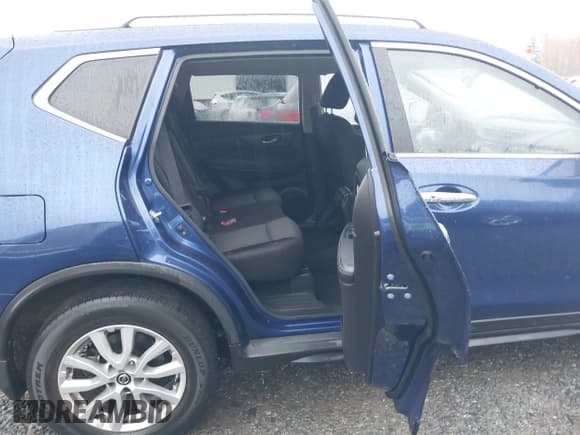 ✅ 2018 Nissan Rogue SV • VIN: JN8AT2MV9JW343907 • Lot: 43669866. Wystawiony na IAAI z przebiegiem 43 830 mil. Bezpłatny archiwum sprzedaży aukcyjnych z USA i szczegółowy raport historii pojazdu na DreamBid. Zdjęcie 8.