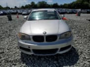 ✅ 2011 BMW 1 Series 135i • VIN: WBAUC9C52BVM08927 • Лот: 58261875. Опубликован ранее на Copart с пробегом Не указан. Бесплатный доступ к архиву аукционных продаж из США и подробный отчёт об истории автомобиля на DreamBid. Изображение 5.