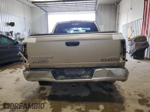 ✅ 2004 Dodge 2500 ST • VIN: 3D7KA28D64G281057 • Lot: 67813615. Wystawiony na Copart z przebiegiem 162 193 mil. Bezpłatny archiwum sprzedaży aukcyjnych z USA i szczegółowy raport historii pojazdu na DreamBid. Zdjęcie 6.