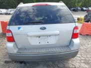 ✅ 2006 Ford Freestyle SE • VIN: 1FMZK01166GA43343 • Lot: 43170003. Wystawiony na IAAI z przebiegiem Nie podano. Bezpłatny archiwum sprzedaży aukcyjnych z USA i szczegółowy raport historii pojazdu na DreamBid. Zdjęcie 16.