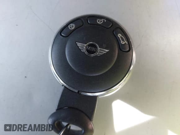 ✅ 2015 MINI Countryman S • VIN: WMWZC3C5XFWT03619 • Lot: 42726057. Wystawiony na IAAI z przebiegiem 103 649 mil. Bezpłatny archiwum sprzedaży aukcyjnych z USA i szczegółowy raport historii pojazdu na DreamBid. Zdjęcie 11.