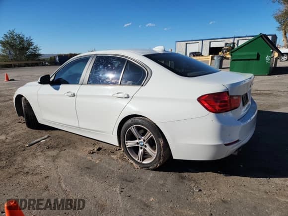 ✅ 2015 BMW 3 Series 328i • VIN: WBA3C1C55FK124826 • Lot: 82464125. Wystawiony na Copart z przebiegiem 74 852 mil. Bezpłatny archiwum sprzedaży aukcyjnych z USA i szczegółowy raport historii pojazdu na DreamBid. Zdjęcie 2.