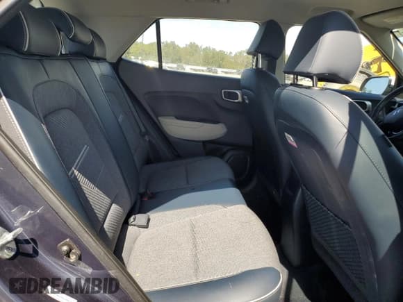 ✅ 2022 Hyundai Venue Limited • VIN: KMHRC8A3XNU170822 • Лот: 77037074. Опубликован ранее на Copart с пробегом Не указан. Бесплатный доступ к архиву аукционных продаж из США и подробный отчёт об истории автомобиля на DreamBid. Изображение 10.