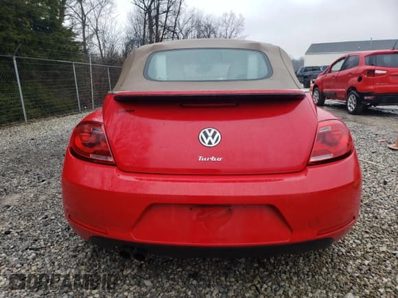 ✅ 2016 Volkswagen Beetle Denim • VIN: 3VW507AT3GM800898 • Lot: 46596315. Listed on Copart with Not provided. Free auction sales archive from the USA and detailed vehicle history report at DreamBid. Image 6.