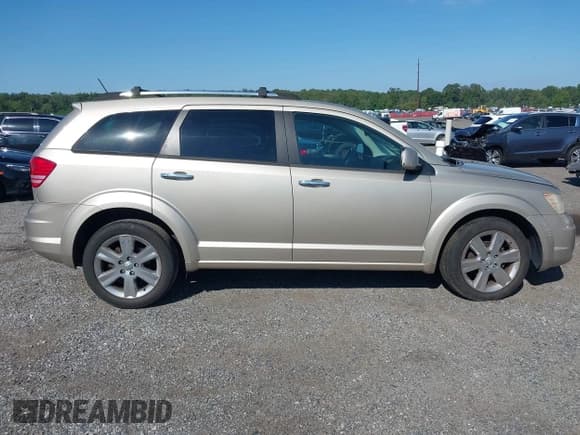 ✅ 2009 Dodge Journey R/T • VIN: 3D4GH67V69T172029 • Лот: 43112540. Опубликован ранее на IAAI с пробегом Не указан. Бесплатный доступ к архиву аукционных продаж из США и подробный отчёт об истории автомобиля на DreamBid. Изображение 13.