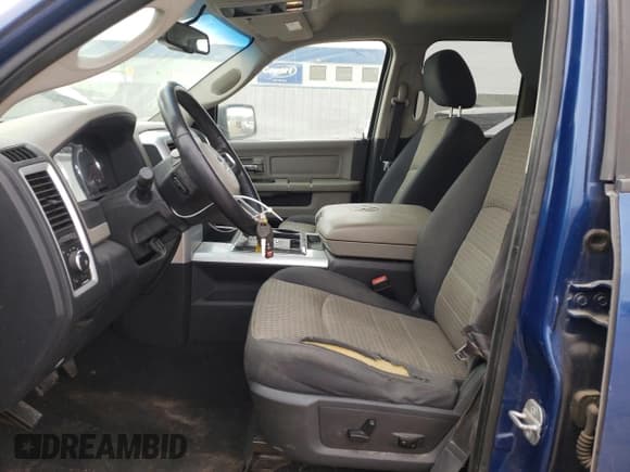 ✅ 2010 Dodge 1500 SLT • VIN: 1D7RV1GT0AS136400 • Lot: 44437035. Wystawiony na Copart z przebiegiem 172 301 mil. Bezpłatny archiwum sprzedaży aukcyjnych z USA i szczegółowy raport historii pojazdu na DreamBid. Zdjęcie 7.