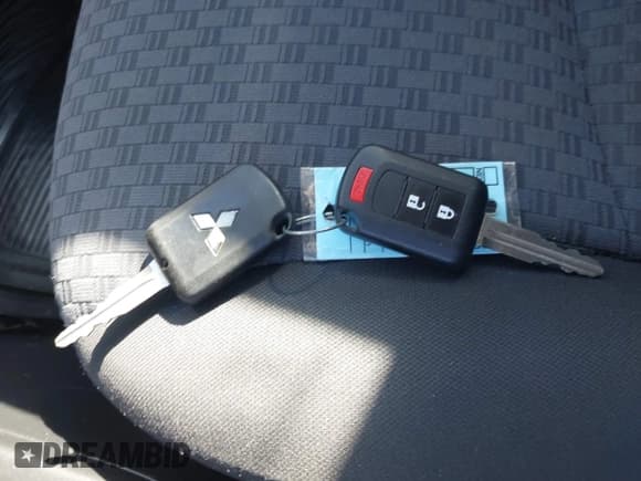 ✅ 2018 Mitsubishi Mirage ES • VIN: ML32A3HJ4JH015028 • Лот: 43533508. Опубликован ранее на IAAI с пробегом 51 897 миль. Бесплатный доступ к архиву аукционных продаж из США и подробный отчёт об истории автомобиля на DreamBid. Изображение 11.