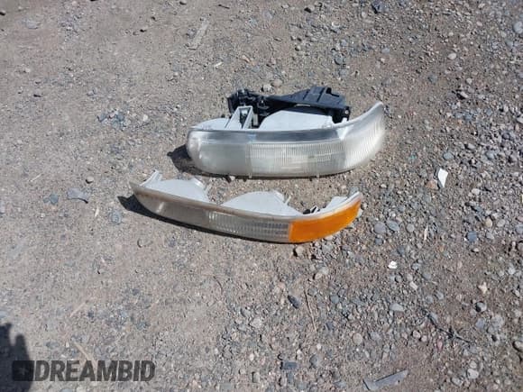 ✅ 2003 Chevrolet Suburban LS • VIN: 3GNFK16ZX3G263149 • Lot: 41800306. Listed on IAAI with 258,944 mi. Free auction sales archive from the USA and detailed vehicle history report at DreamBid. Image 12.