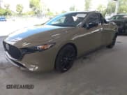 ✅ 2024 Mazda 3 Carbon Edition • VIN: JM1BPBYY1R1713507 • Лот: 42974637. Опубликован ранее на IAAI с пробегом 2 234 миль. Бесплатный доступ к архиву аукционных продаж из США и подробный отчёт об истории автомобиля на DreamBid. Изображение 2.