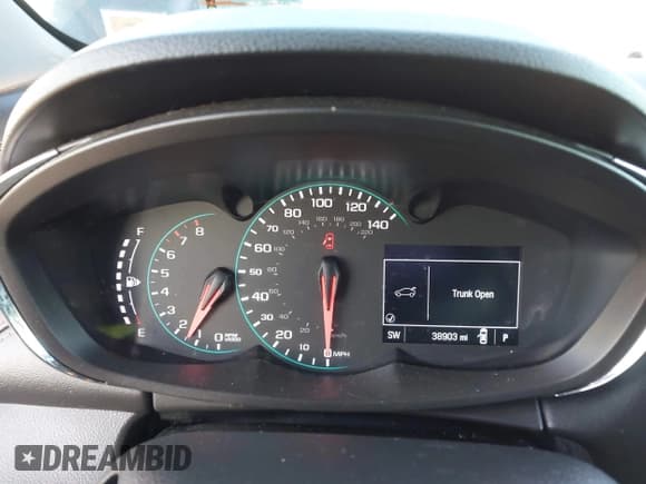 ✅ 2020 Chevrolet Trax LS • VIN: KL7CJKSB9LB327345 • Lot: 43727908. Wystawiony na IAAI z przebiegiem 38 903 mil. Bezpłatny archiwum sprzedaży aukcyjnych z USA i szczegółowy raport historii pojazdu na DreamBid. Zdjęcie 7.