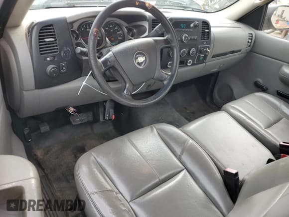 ✅ 2007 Chevrolet Silverado 2500HD Work Truck • VIN: 1GCHC24K27E577109 • Лот: 85469914. Опубликован ранее на Copart с пробегом 54 675 миль. Бесплатный доступ к архиву аукционных продаж из США и подробный отчёт об истории автомобиля на DreamBid. Изображение 8.