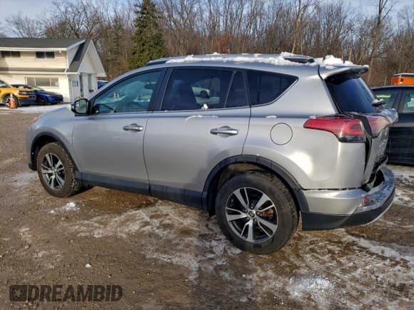 ✅ 2016 Toyota RAV4 XLE • VIN: 2T3RFREV8GW467574 • Lot: 94520935. Listed on Copart with 143,471 mi. Free auction sales archive from the USA and detailed vehicle history report at DreamBid. Image 2.