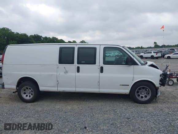 ✅ 1997 Chevrolet Chevy Van • VIN: 1GCFG29M7V1055926 • Лот: 42307029. Опубликован ранее на IAAI с пробегом 184 462 миль. Бесплатный доступ к архиву аукционных продаж из США и подробный отчёт об истории автомобиля на DreamBid. Изображение 13.