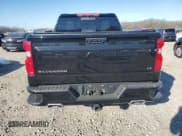 ✅ 2023 Chevrolet Silverado 1500 LT Trail Boss • VIN: 3GCUDFE84PG273892 • Lot: 46909745. Wystawiony na Copart z przebiegiem 59 466 mil. Bezpłatny archiwum sprzedaży aukcyjnych z USA i szczegółowy raport historii pojazdu na DreamBid. Zdjęcie 6.