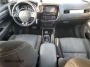 ✅ 2017 Mitsubishi Outlander ES • VIN: JA4AD2A37HZ061473 • Lot: 91888915. Listed on Copart with 93,152 mi. Free auction sales archive from the USA and detailed vehicle history report at DreamBid. Image 8.