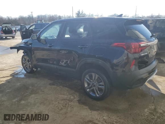 ✅ 2022 Kia Seltos LX • VIN: KNDEPCAA7N7308033 • Лот: 47211355. Опубликован ранее на Copart с пробегом 82 999 миль. Бесплатный доступ к архиву аукционных продаж из США и подробный отчёт об истории автомобиля на DreamBid. Изображение 2.