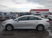 ✅ 2018 Hyundai Sonata Eco • VIN: 5NPE24AA8JH715949 • Лот: 43245170. Опубликован ранее на IAAI с пробегом 124 662 миль. Бесплатный доступ к архиву аукционных продаж из США и подробный отчёт об истории автомобиля на DreamBid. Изображение 14.