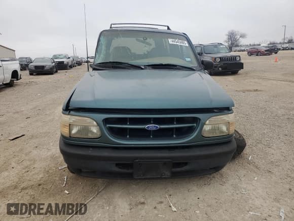 ✅ 1995 Ford Explorer Eddie Bauer • VIN: 1FMCU22X3SUA67495 • Lot: 44545485. Wystawiony na Copart z przebiegiem 180 711 mil. Bezpłatny archiwum sprzedaży aukcyjnych z USA i szczegółowy raport historii pojazdu na DreamBid. Zdjęcie 5.