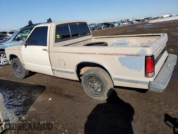 ✅ 1993 Chevrolet S-10 X96 • VIN: 1GCCS14R7P8108150 • Лот: 42836785. Опубликован ранее на Copart с пробегом 216 836 миль. Бесплатный доступ к архиву аукционных продаж из США и подробный отчёт об истории автомобиля на DreamBid. Изображение 2.