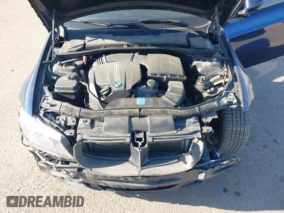 ✅ 2011 BMW 3 Series 335i xDrive • VIN: WBAPL5G56BNN22042 • Lot: 42232806. Listed on IAAI with 118,567 mi. Free auction sales archive from the USA and detailed vehicle history report at DreamBid. Image 10.