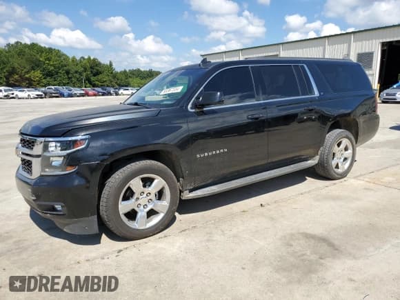 ✅ 2015 Chevrolet Suburban LT • VIN: 1GNSCJKC7FR690998 • Lot: 68367334. Wystawiony na Copart z przebiegiem 192 701 mil. Bezpłatny archiwum sprzedaży aukcyjnych z USA i szczegółowy raport historii pojazdu na DreamBid. Zdjęcie 1.