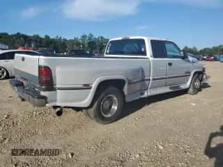 1997 Dodge 3500 with VIN 3B7MC33D1VM541040, listed as a Copart auction lot 64446385 with 139,815 mi miles and Salvage title. Bid and sale history available at DreamBid. Image 3.