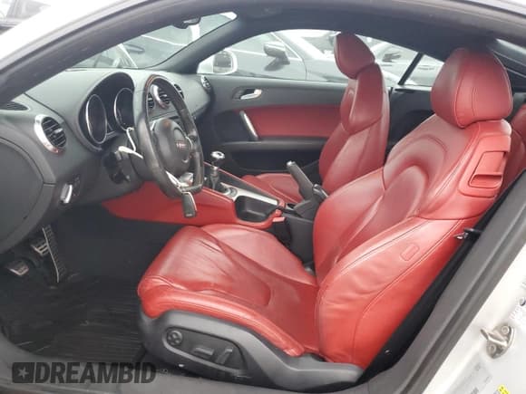 ✅ 2009 Audi TT 3.2L • VIN: TRUDD38J991003349 • Лот: 74860054. Опубликован ранее на Copart с пробегом Не указан. Бесплатный доступ к архиву аукционных продаж из США и подробный отчёт об истории автомобиля на DreamBid. Изображение 7.