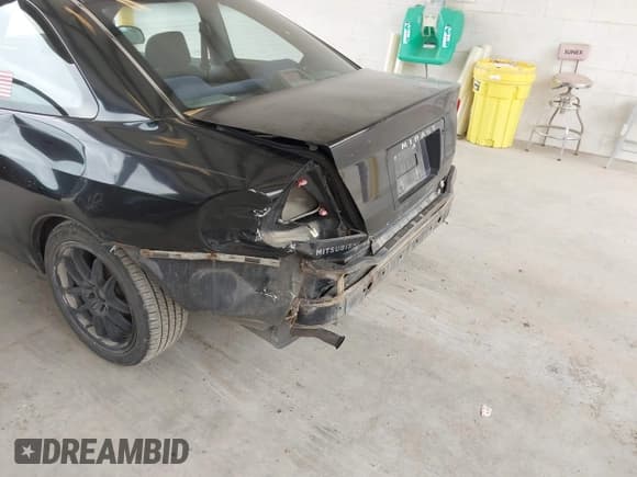 ✅ 2001 Mitsubishi Mirage DE • VIN: JA3AY11A71U051286 • Lot: 42510679. Listed on IAAI with 263,238 mi. Free auction sales archive from the USA and detailed vehicle history report at DreamBid. Image 6.