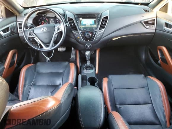 ✅ 2016 Hyundai Veloster Turbo Rally Edition • VIN: KMHTC6AE8GU256953 • Лот: 91122335. Опубликован ранее на Copart с пробегом 88 571 миль. Бесплатный доступ к архиву аукционных продаж из США и подробный отчёт об истории автомобиля на DreamBid. Изображение 8.