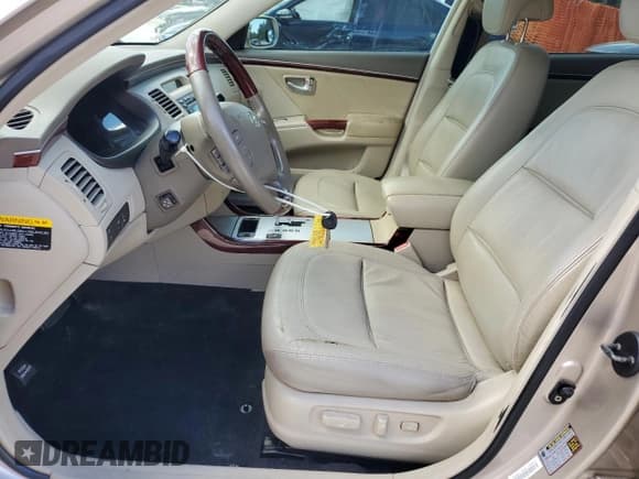 ✅ 2007 Hyundai Azera SE • VIN: KMHFC46FX7A189812 • Lot: 86695285. Listed on Copart with 73,191 mi. Free auction sales archive from the USA and detailed vehicle history report at DreamBid. Image 7.