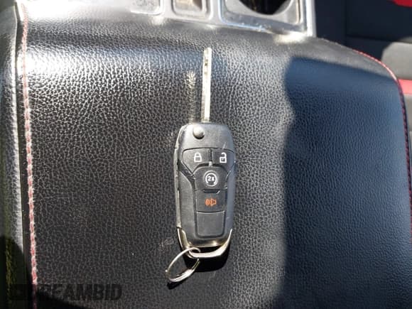 ✅ 2016 Ford F-150 XLT • VIN: 1FTEW1EF3GFA84880 • Lot: 41971349. Listed on IAAI with 165,971 mi. Free auction sales archive from the USA and detailed vehicle history report at DreamBid. Image 11.