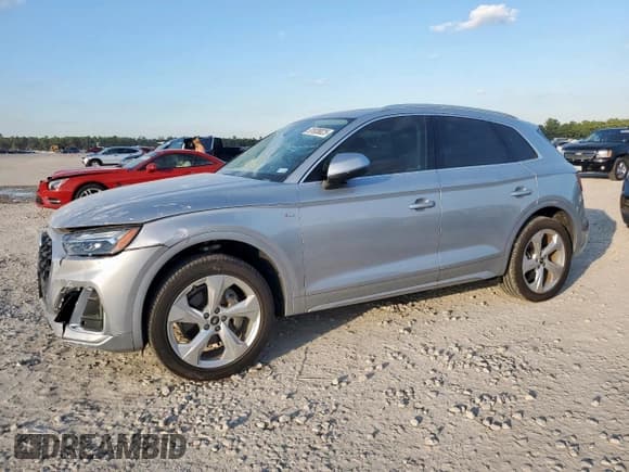 ✅ 2022 Audi Q5 S line Premium Plus • VIN: WA1EAAFY8N2051046 • Лот: 91838025. Опубликован ранее на Copart с пробегом 15 489 миль. Бесплатный доступ к архиву аукционных продаж из США и подробный отчёт об истории автомобиля на DreamBid. Изображение 1.