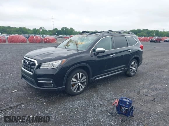 ✅ 2019 Subaru Ascent Touring • VIN: 4S4WMARD9K3464850 • Lot: 42330817. Listed on IAAI with 90,843 mi. Free auction sales archive from the USA and detailed vehicle history report at DreamBid. Image 17.