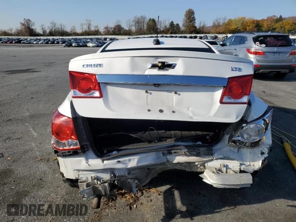 ✅ 2015 Chevrolet Cruze LTZ • VIN: 1G1PG5SB1F7183116 • Lot: 90862755. Listed on Copart with 120,550 mi. Free auction sales archive from the USA and detailed vehicle history report at DreamBid. Image 6.