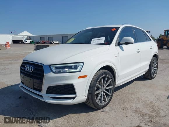 ✅ 2018 Audi Q3 Premium Plus • VIN: WA1JCCFS5JR026980 • Лот: 43168665. Опубликован ранее на IAAI с пробегом 86 255 миль. Бесплатный доступ к архиву аукционных продаж из США и подробный отчёт об истории автомобиля на DreamBid. Изображение 18.