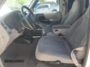 ✅ 1999 Ford Ranger XL • VIN: 1FTZR15V5XPB86160 • Lot: 66710525. Wystawiony na Copart z przebiegiem 254 387 mil. Bezpłatny archiwum sprzedaży aukcyjnych z USA i szczegółowy raport historii pojazdu na DreamBid. Zdjęcie 7.