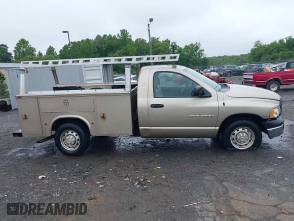 ✅ 2005 Dodge 2500 ST • VIN: 3D6WR26D55G831545 • Лот: 42344840. Опубликован ранее на IAAI с пробегом 98 575 миль. Бесплатный доступ к архиву аукционных продаж из США и подробный отчёт об истории автомобиля на DreamBid. Изображение 13.
