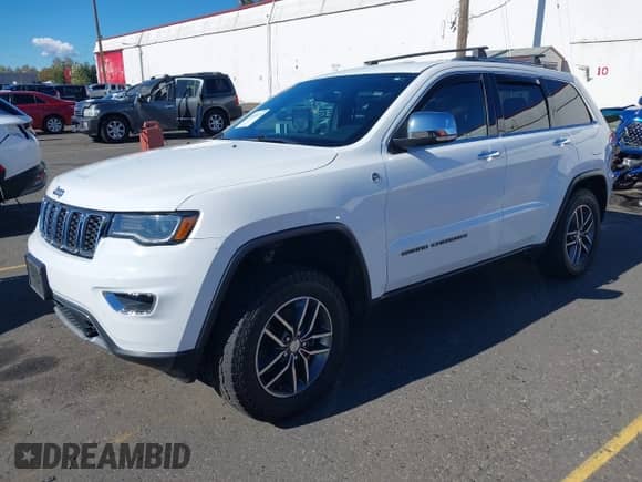 2018 Jeep Grand Cherokee Sterling z VIN 1C4RJFBGXJC267146, wystawiony jako IAAI lot #43411533 z przebiegiem 58 843 mil mil oraz . Historia ofert i sprzedaży dostępna na DreamBid. Obrazek 2.