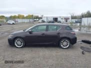✅ 2013 Lexus CT 200h • VIN: JTHKD5BH0D2170798 • Lot: 43436043. Wystawiony na IAAI z przebiegiem 215 174 mil. Bezpłatny archiwum sprzedaży aukcyjnych z USA i szczegółowy raport historii pojazdu na DreamBid. Zdjęcie 14.