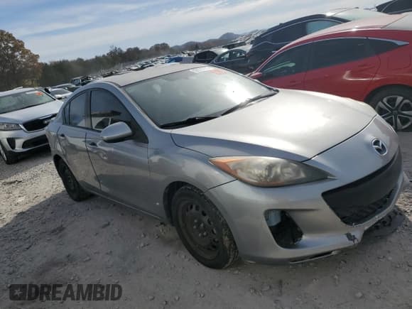 ✅ 2013 Mazda 3 i SV • VIN: JM1BL1TF8D1770078 • Лот: 92679225. Опубликован ранее на Copart с пробегом Не указан. Бесплатный доступ к архиву аукционных продаж из США и подробный отчёт об истории автомобиля на DreamBid. Изображение 4.